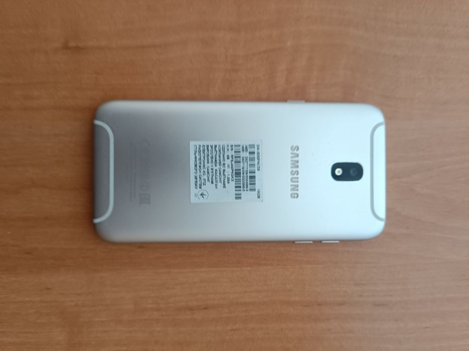 Смартфон Samsung j5 2017
