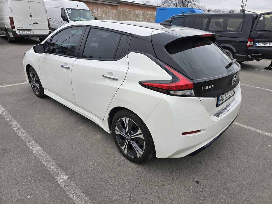 Оренда Nissan Leaf 2 60kWt