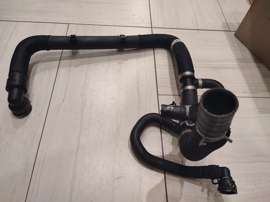 Патрубок 68410359AC  охолодження jeep/chrysler