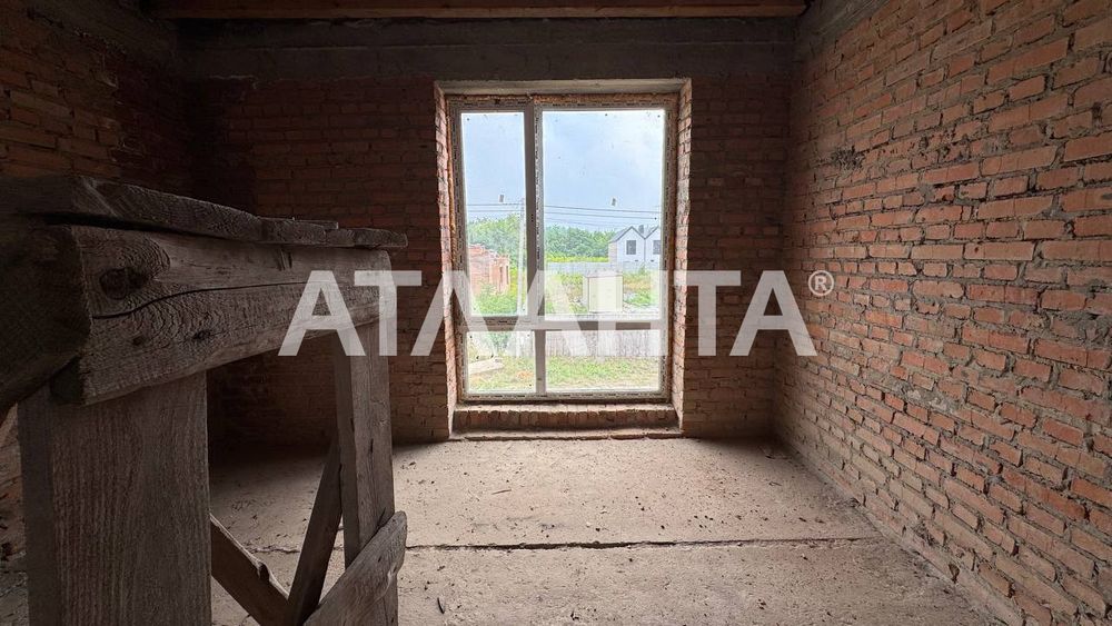 Продаж Танхауса  У Хотові, вигідна ціна. Обухівського району.