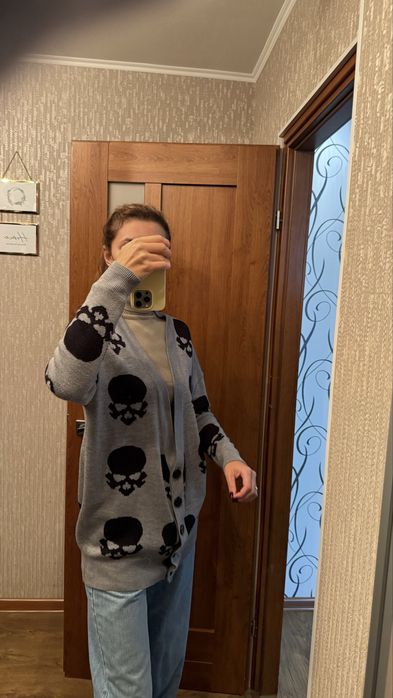 Продам теплу стильну кофту