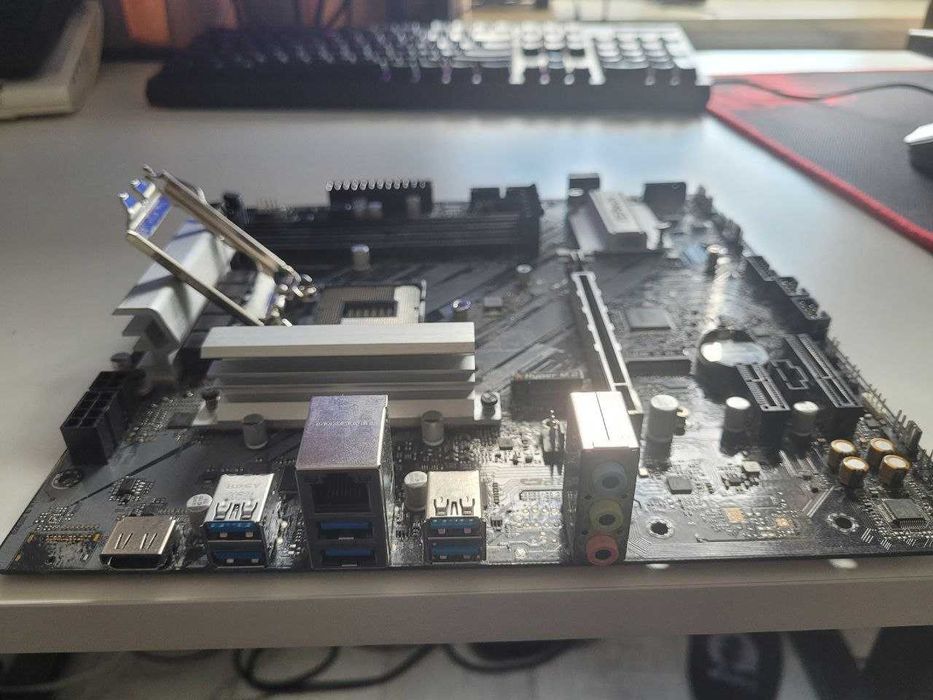 Материнська плата ASRock Z590M Phantom Gaming 4 (LGA1200, mATX)