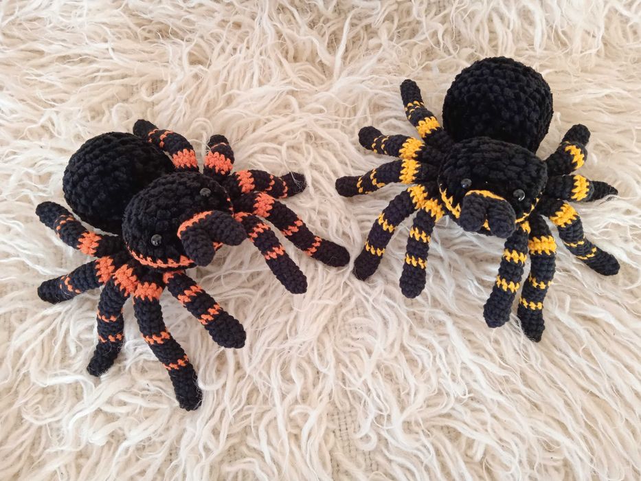 pająk ptasznik- wersja III, maskotka na szydełku, amigurumi, hand made