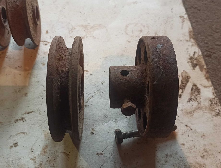 Такелажные Блоки и Ролики к Ним, а Также Добавочные Ролики к Шкивам