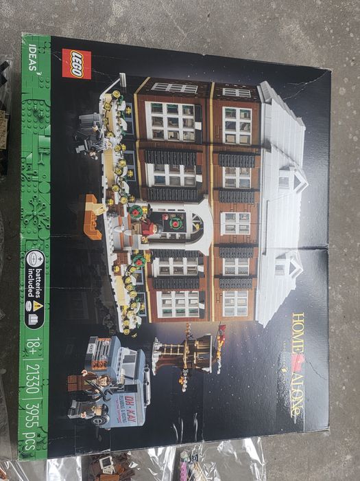 LEGO 21330 Ideas Kevin Sam w Domu