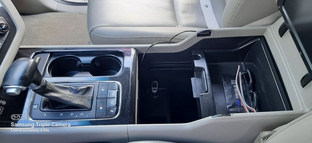 Продам KIA Carnival