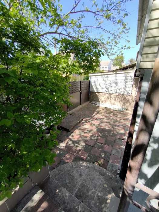 Продам будинок с.Горбовичі.Підвал,газ,сад,альтанка,гараж