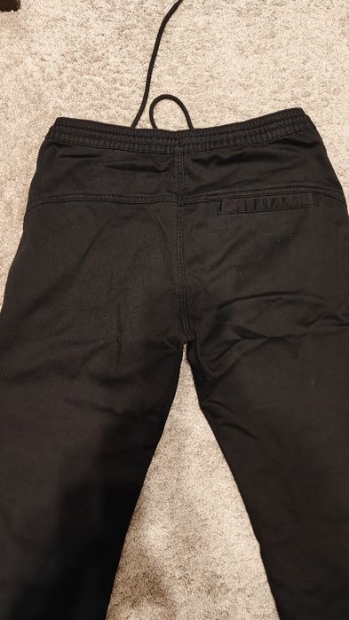 Spodnie jogery pull&bear