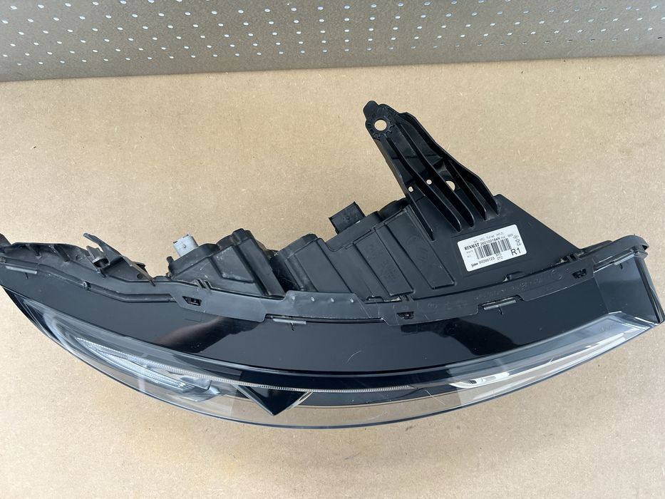 Farol esquerro e direito RENAULT TALISMAN