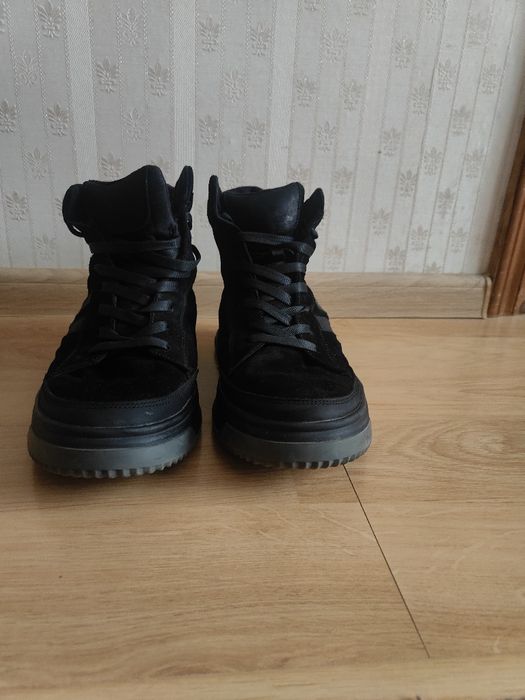 Чоловічі ботинки