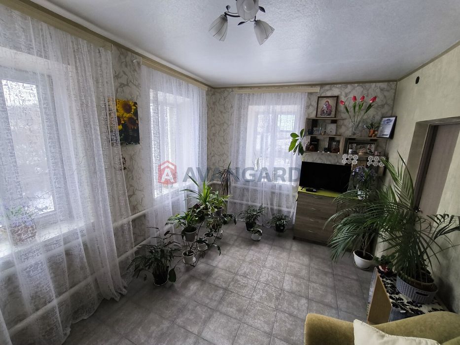 Просторий будинок для великої родини.