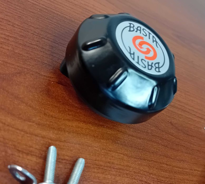 Dzwonek rowerowy obrotowy  firmy BASTA  /lekki i wygodny /.