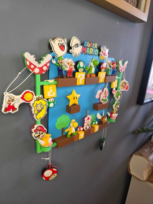 Super Mario Kinder Joy półka / stojak na figurki, montaż na ścianę