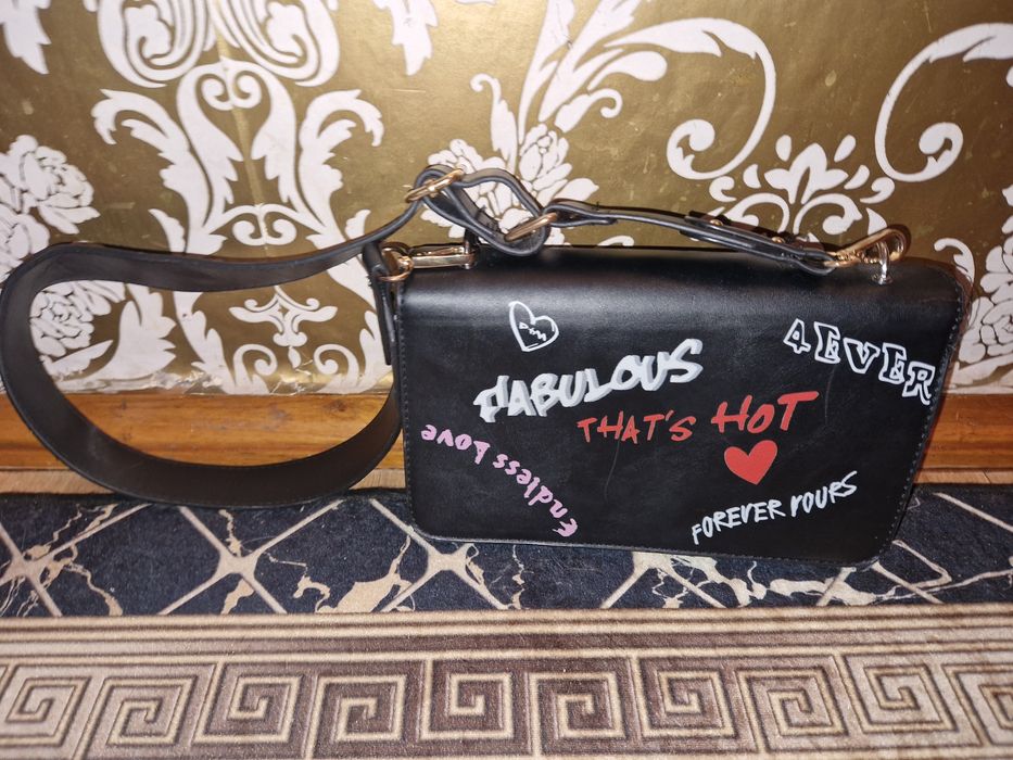 Продам  новую  женскую сумку Piko