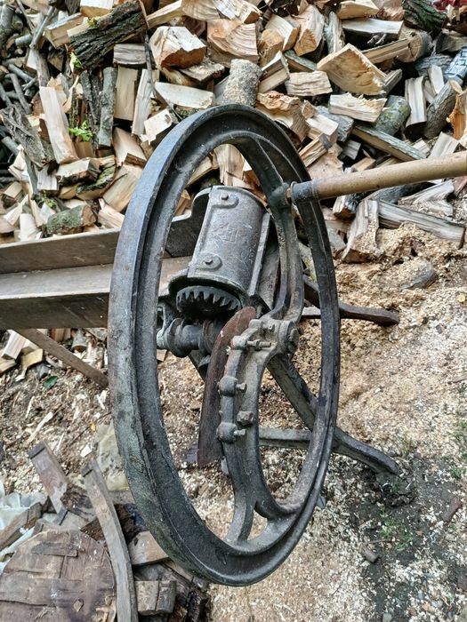 Продаю січкарню на два ножі