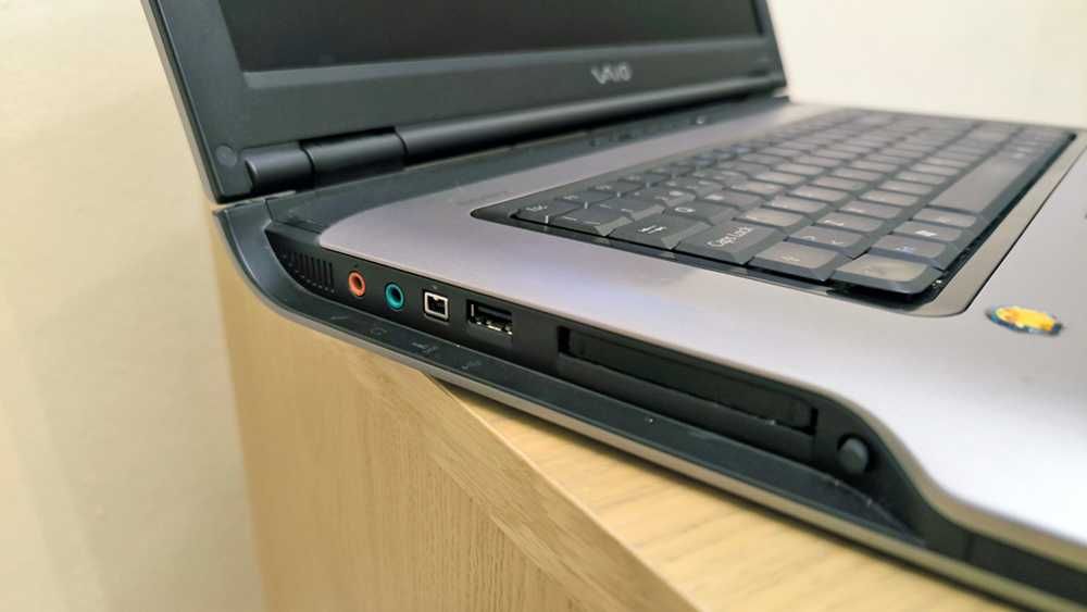 Porttátil Sony Vaio VGN- A397XP ecrã de 17 pulgadas