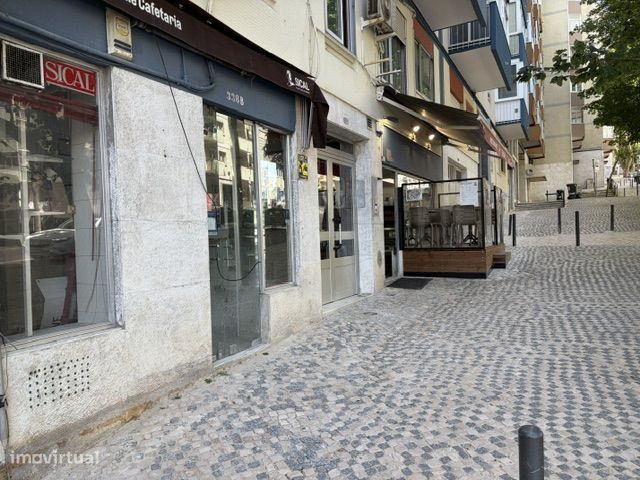 Loja Benfica com ótima localização