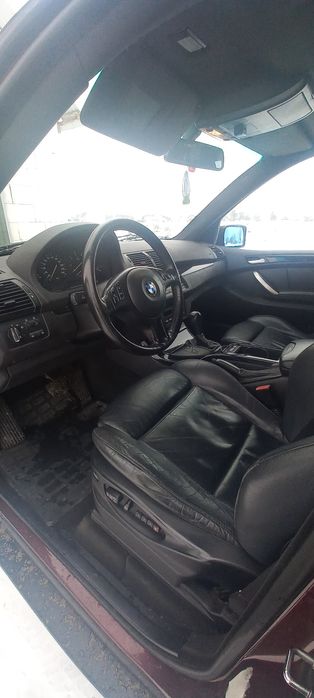 ВМВ Х5 на повному заряді весь в карбоні