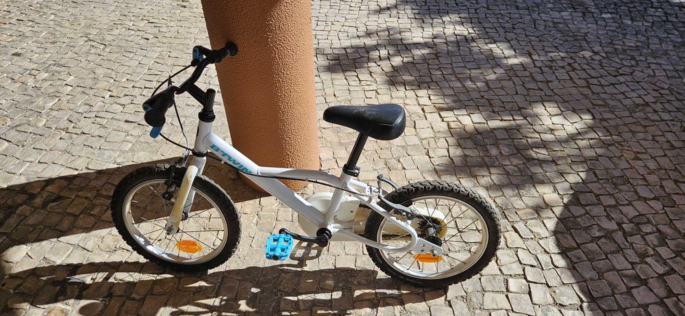 3 Bicicletas de criança