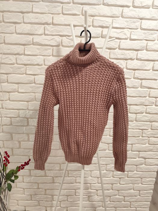 Różowy sweter golf rozmiar S