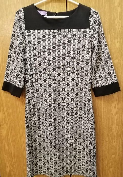 Жіноча сукня, розмір 46