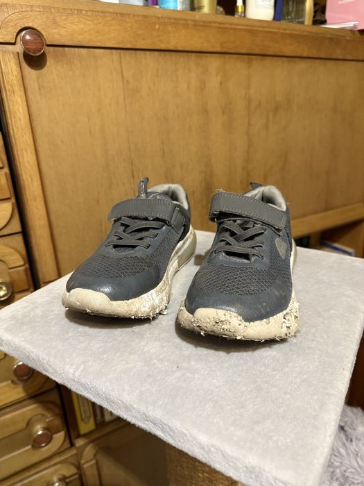 Віддам взуття на хлопчика