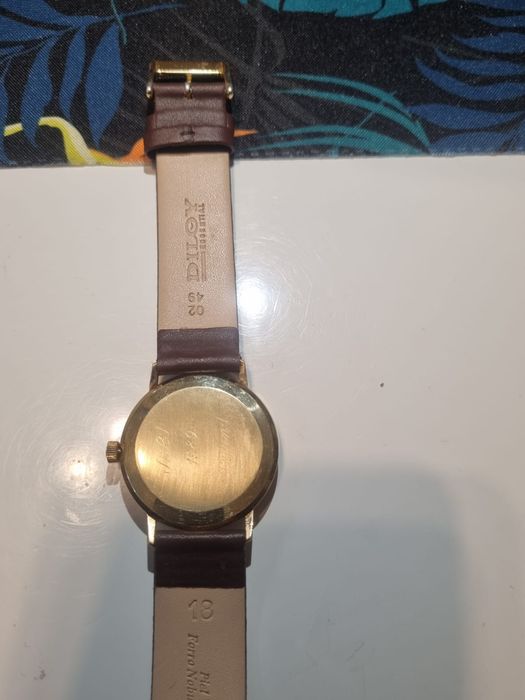 Złoty zegarek Omega