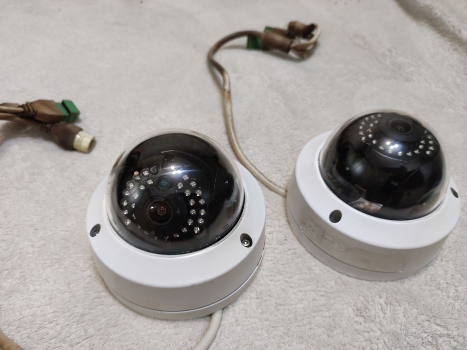 Уличная купольная Wi-Fi IP камера Hikvision DS-2CD2142FWD-IWS, 4Mpix