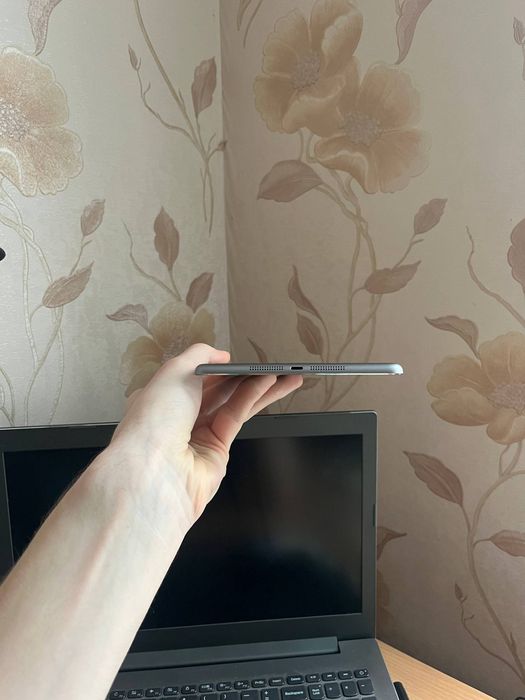 Apple Ipad mini 2 16GB на запчастини або розблокування
