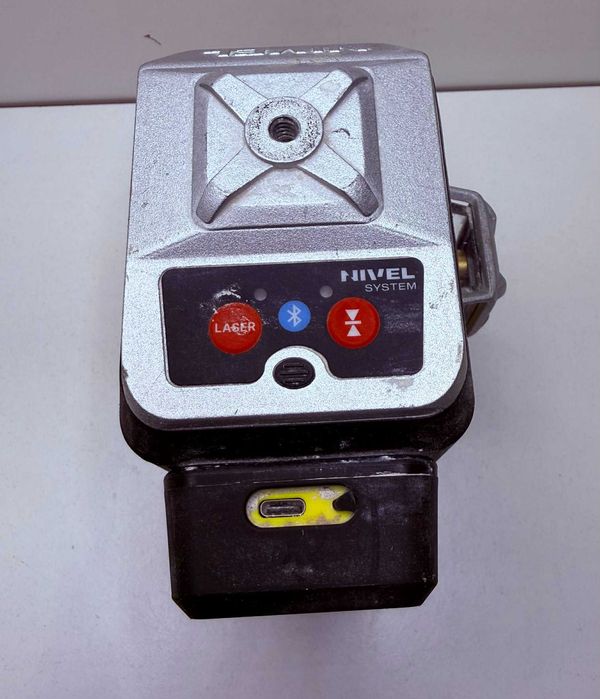 Laser krzyżowy Nivel System CL3R – z czerwoną wiązką