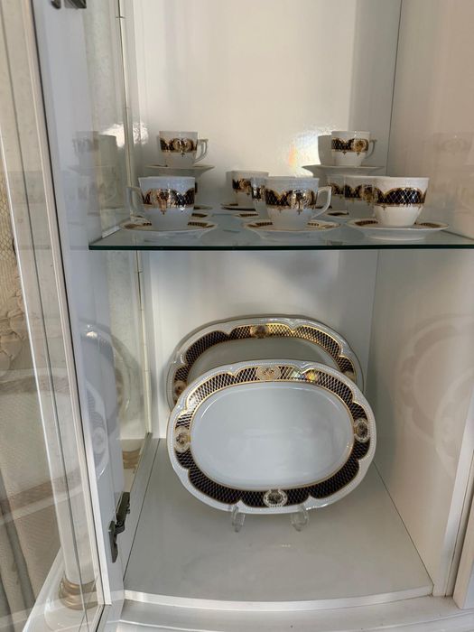 Conjunto inteiro de loiça