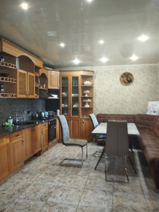 Продам 2 поверховий будинок Нововодолазький район  з Евроремонтом