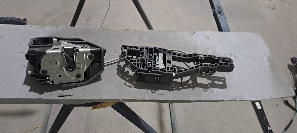 Fecho Frente drt  Bmw serie 1 f20