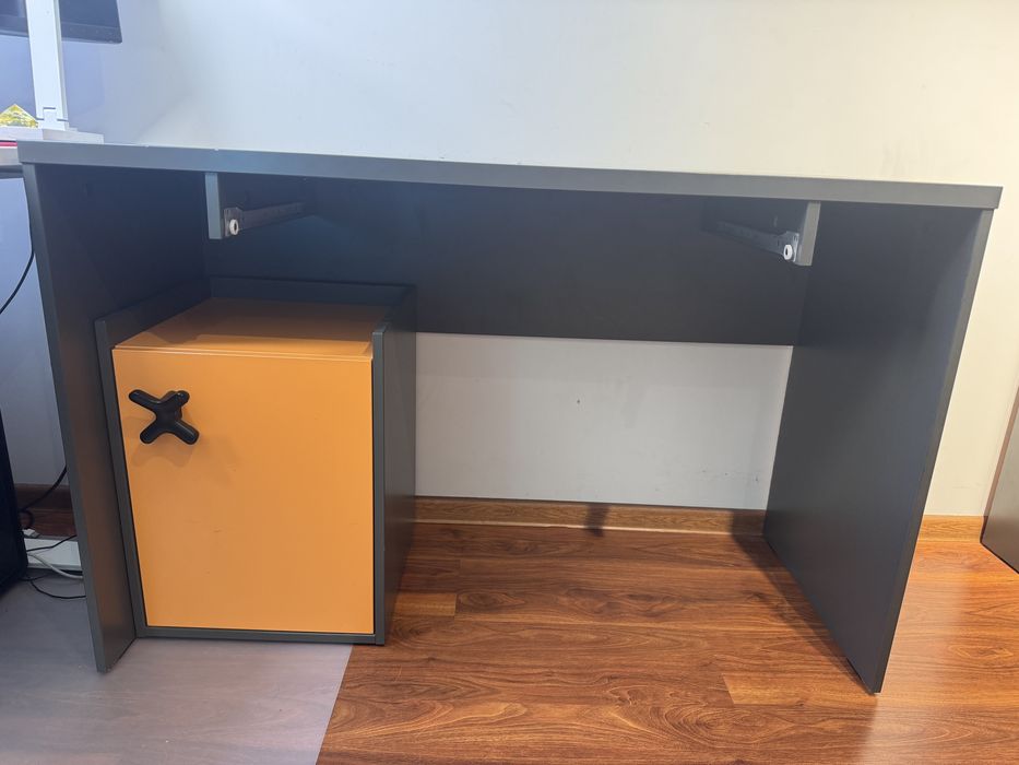 Biurko 120x50 z kontenerem