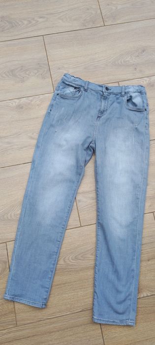 Jeansy Reserved regulacja w pasie