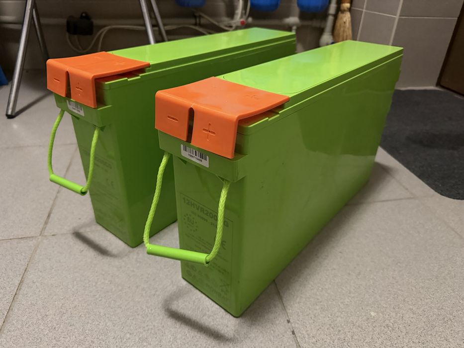 Продам  2АКБ Monbat 200 +1/100Ah