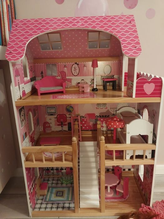 Domek dla lalek plus gratisy