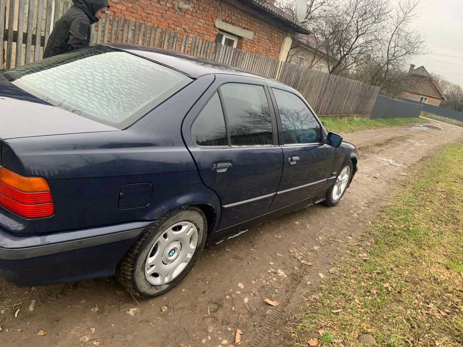 Авто легкових автомобілів