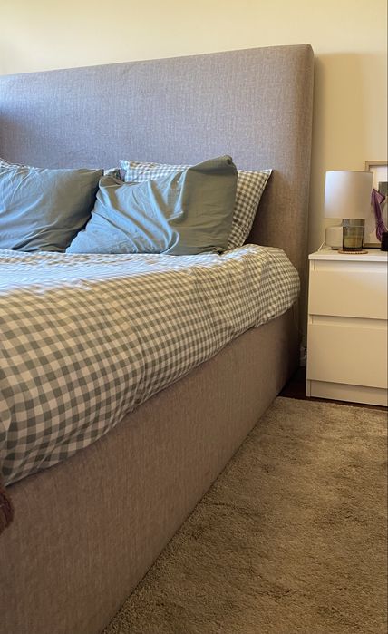 Conjunto de quarto – cama + colchão + móveis