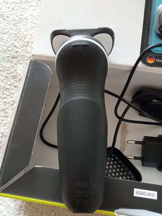 Máquina barbear Braun cabeça NOVA