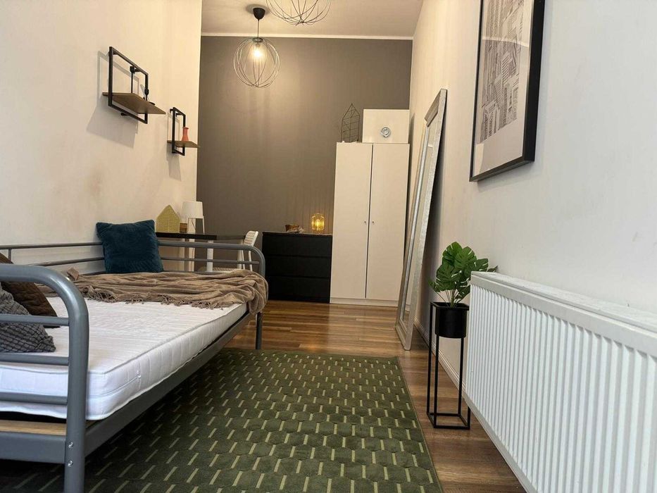 Duży pokój, 1os, Cieszkowskiego, 1300pln z oplatami