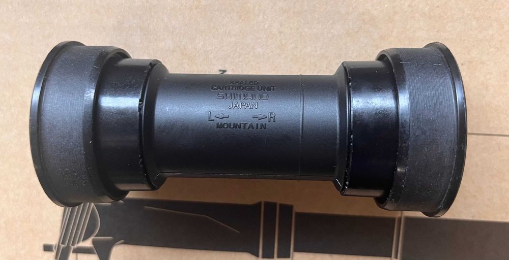 Suport Press Fit Shimano Deore XT BB-MT800 P pakiet lozysk wciskany
