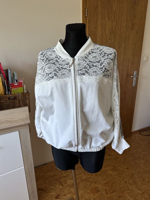 Pinko M 38 bluza biała siatka koronka logo zapinana