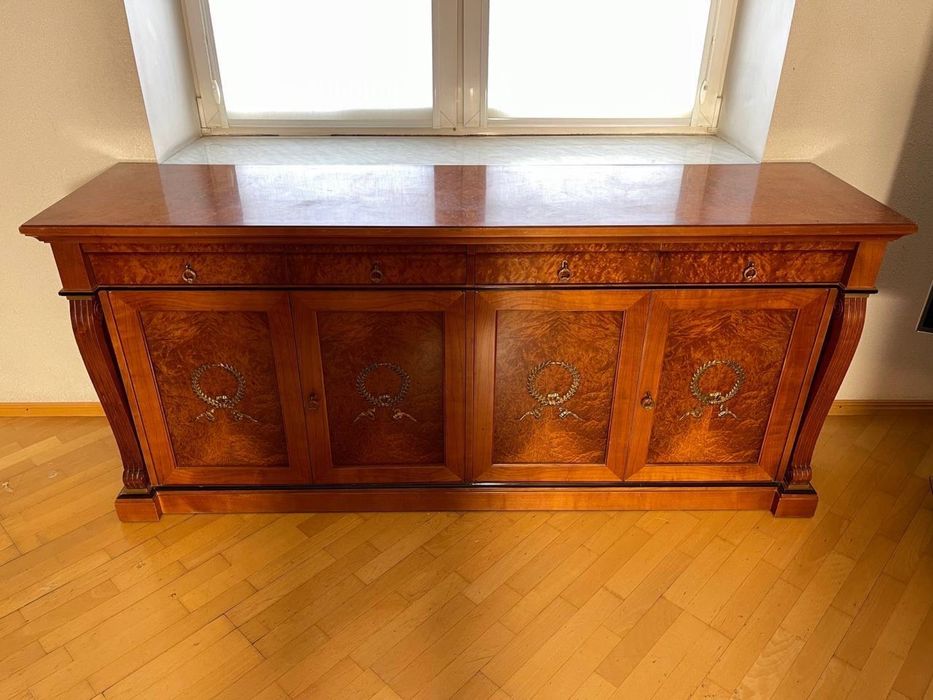 Комод для вітальні Італія в стилі Empire
Дерево горіх