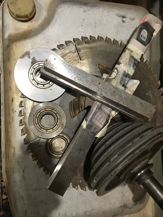 Продам столярн. пилы,фрезы,ножи, многоступенчатый шкив и др.