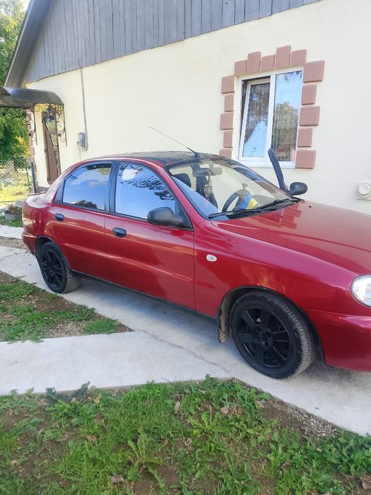 Автомобіль  Daewoo Lanos