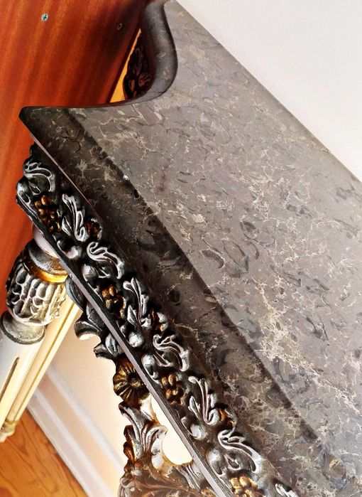 Conjunto credência e espelho (antiguidade)