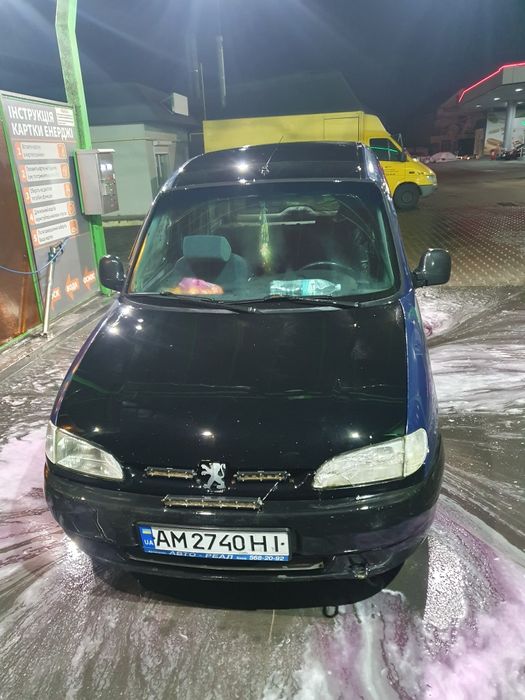 Продаю Пежо Партнер