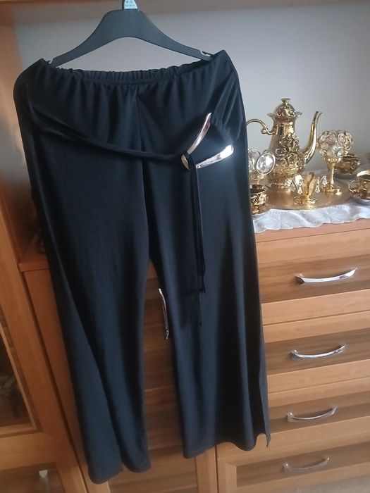 Spodnie damskie rozmiar M z szeroką nogawka