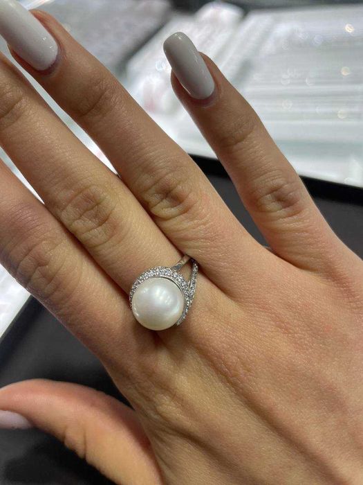 серебряное кольцо с жемчужиной 17 р